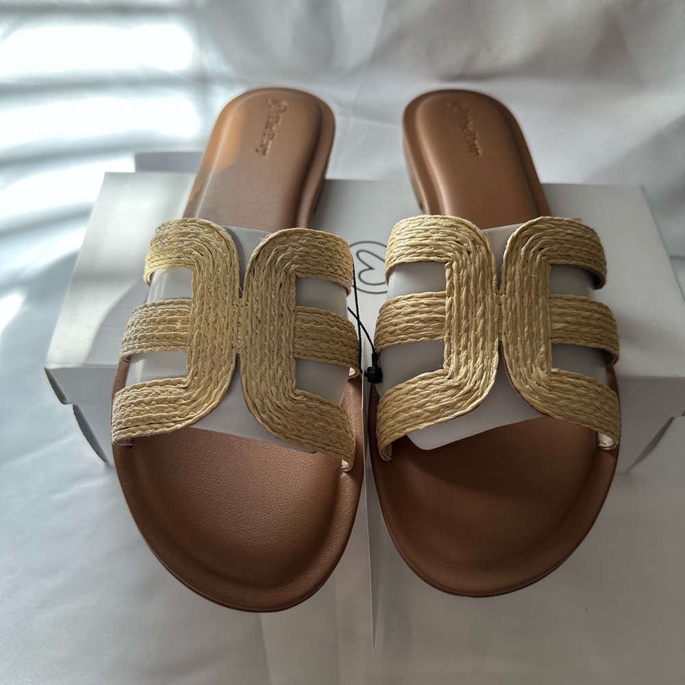 Luxurious Tan and Brown Sandals